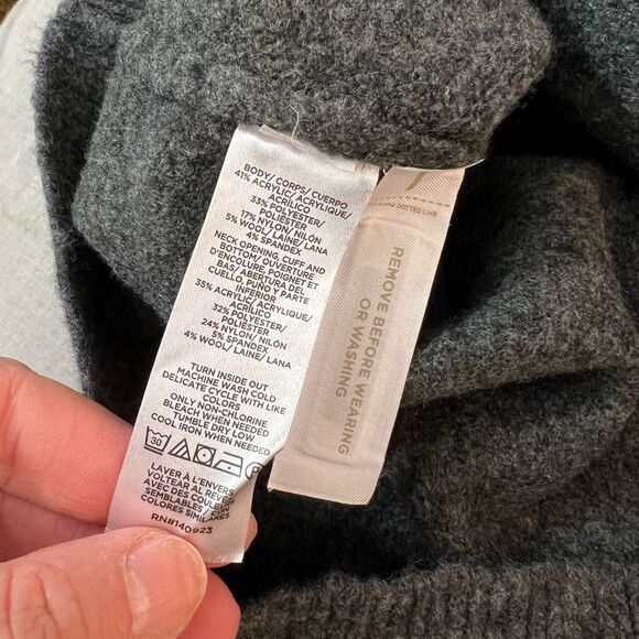 Loft Gray Rhinestone Floral Button Detail Ribbed Knit Sweater Size Medium - Picture 8 of 9